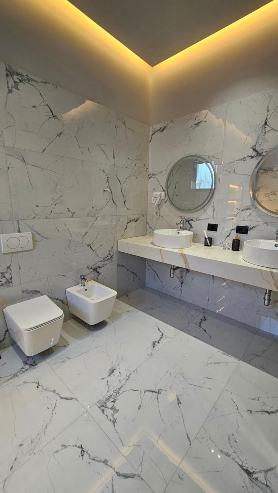 The Roots Boutique Hotel Shkodër エクステリア 写真