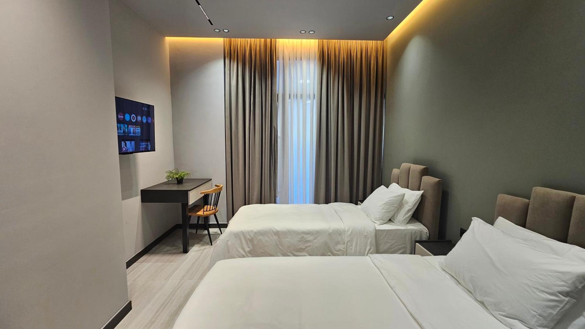 The Roots Boutique Hotel Shkodër エクステリア 写真
